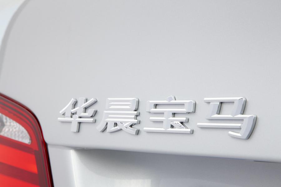  BMW 5-Series Long-Wheelbase 2010 года  (CN) (фото 39 из 77)